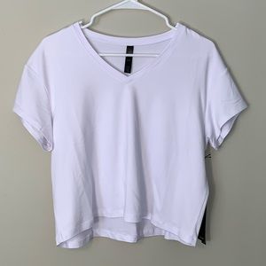 Kyodan Women’s White cropped workout t-shirt top- Medium